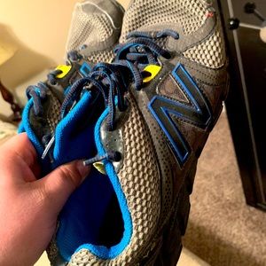 New Balance Men’s 4E 9.5 athletic shoe